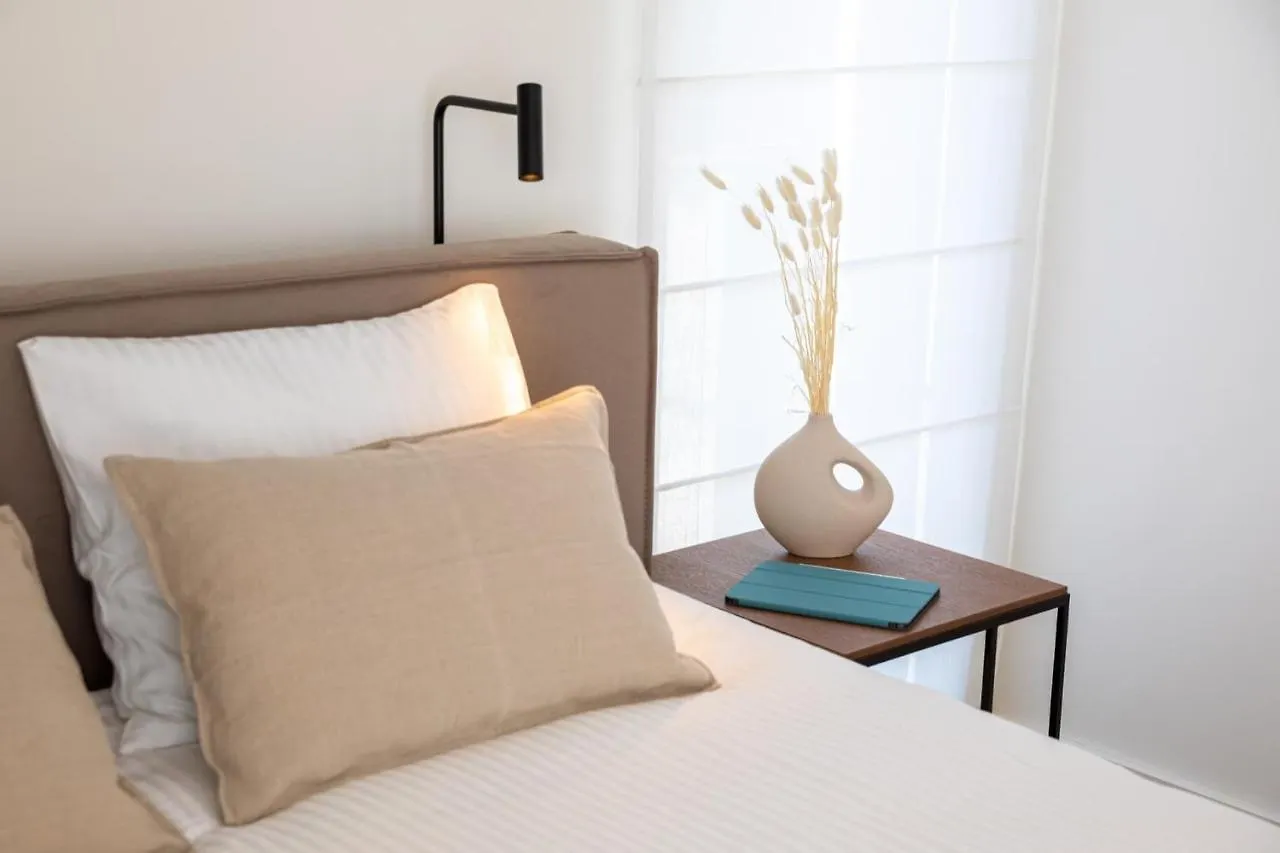 En Suite Bedrooms At Reckenthal House By Rentaroo Luxemburgo 0*,  Luxemburgo