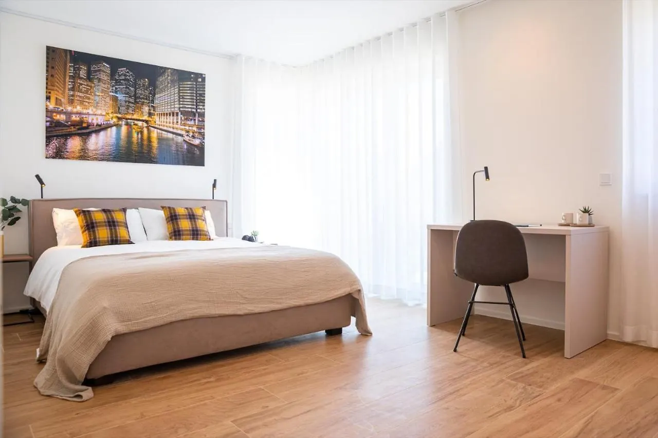En Suite Bedrooms At Reckenthal House By Rentaroo Люксембург